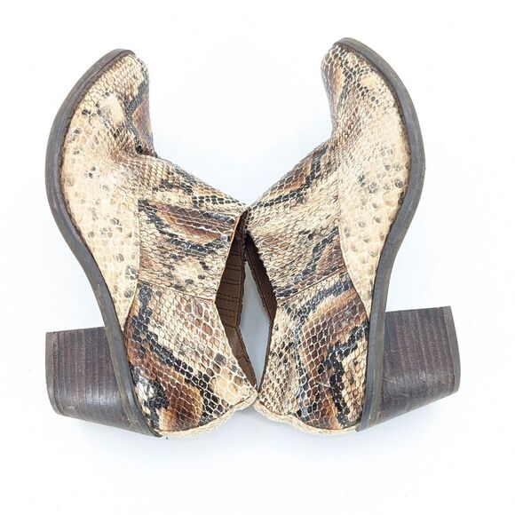 Very Volatile Los Angeles Snake Skin Pattern 2” Heel Ankle Booties Size 6.5 - Picture 5 of 9